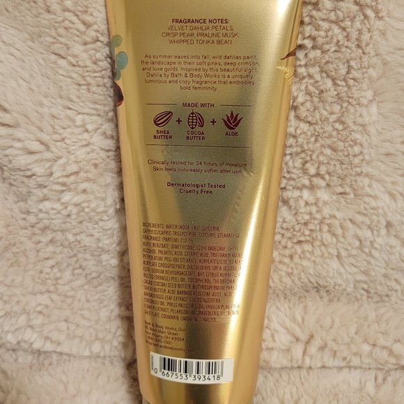 Dahlia 24 Hr. (8 oz) Ultra Shea Body Creams by Bath & Body Works - Picture 2 of 3